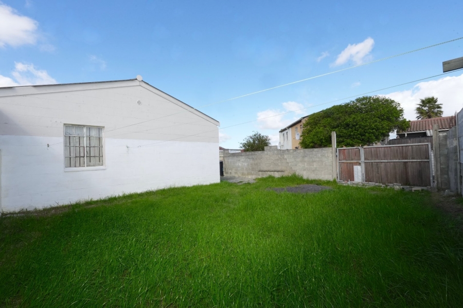 2 Bedroom Property for Sale in New Woodlands Western Cape